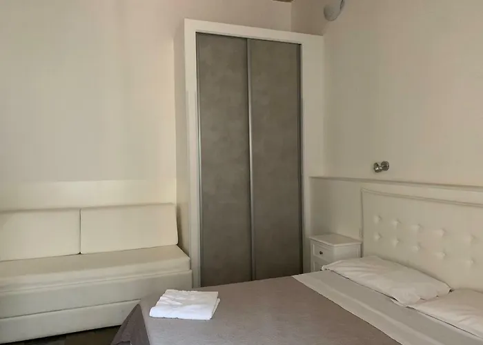 Golden Pensión Roma